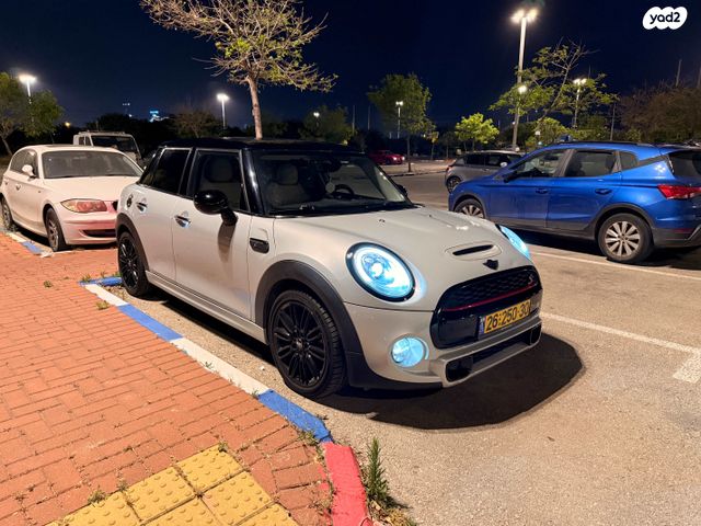 מודעת רכב מיני קופר