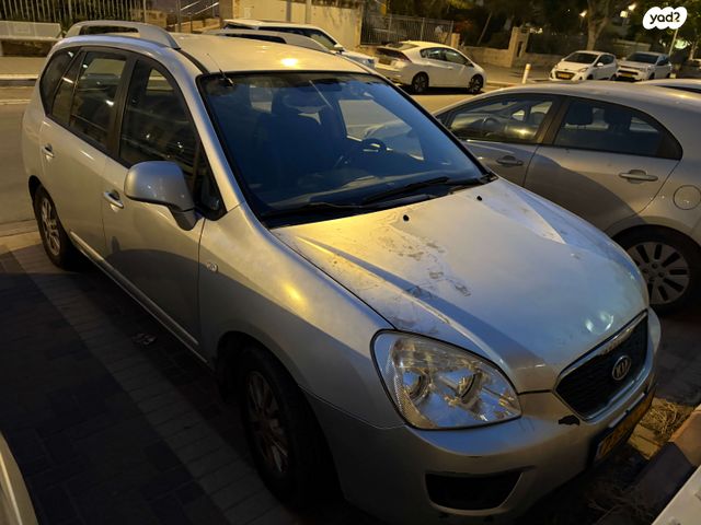 מודעת רכב קיה קארנס