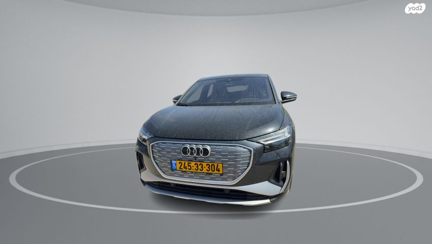 מודעת רכב אאודי Q4 e-tron