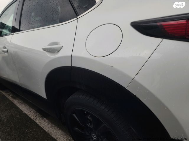מודעת רכב מאזדה CX-30