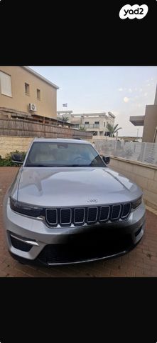 מודעת רכב ג'יפ גרנד צ'ירוקי