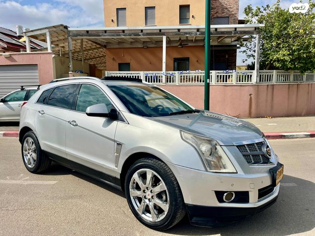 מודעת רכב קאדילק SRX