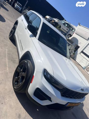 מודעת רכב ג'יפ גרנד צ'ירוקי