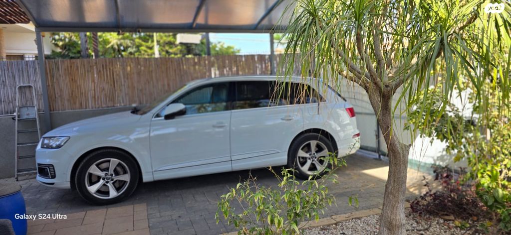 מודעת רכב אאודי Q7