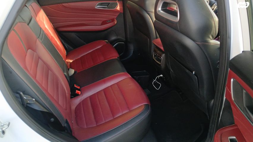 מודעת רכב אם ג'י EHS PHEV