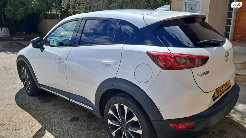 מודעת רכב מאזדה CX-3