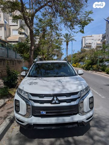 מודעת רכב מיצובישי ASX