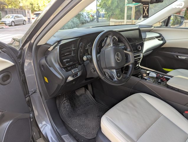 מודעת רכב לקסוס RX