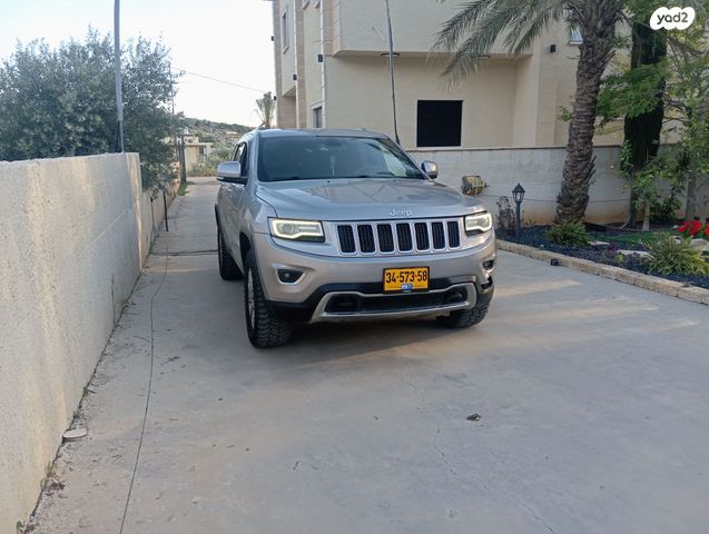 מודעת רכב ג'יפ גרנד צ'ירוקי