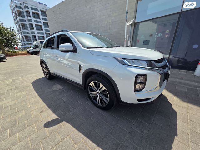 מודעת רכב מיצובישי ASX