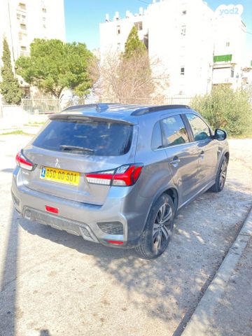 מודעת רכב מיצובישי ASX