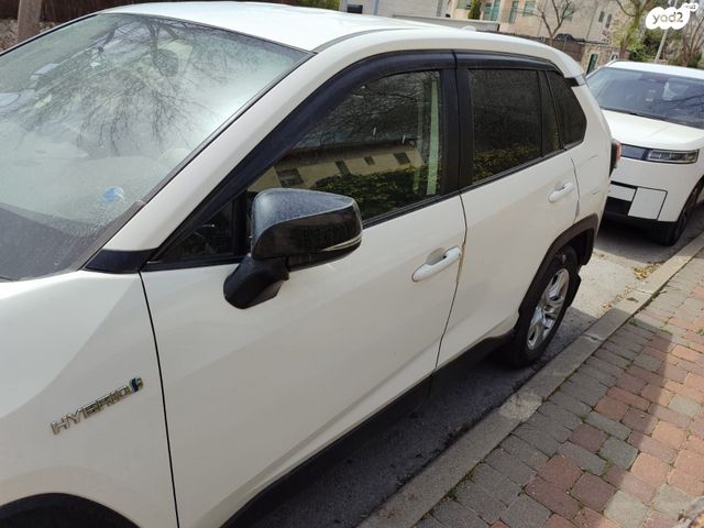מודעת רכב טויוטה RAV4