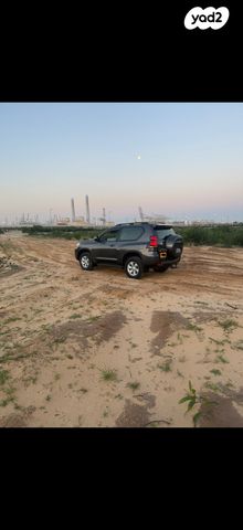 מודעת רכב טויוטה לנד קרוזר