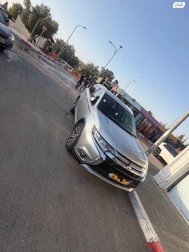 מודעת רכב מיצובישי אאוטלנדר
