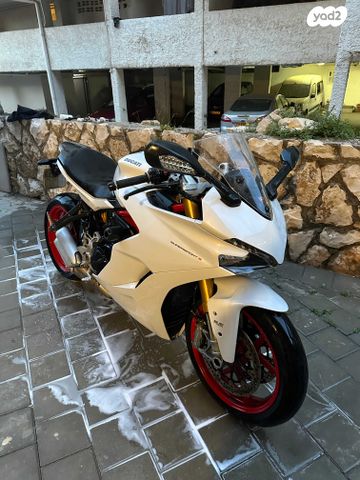 מודעת רכב דוקאטי סופר ספורט S