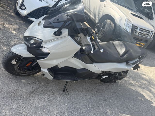 מודעת רכב סאן יאנג TL500