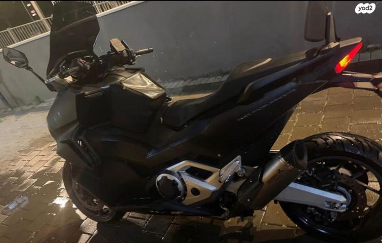 מודעת רכב הונדה פורזה 750