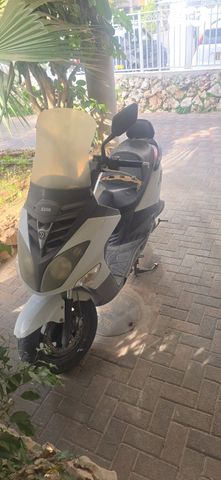 מודעת רכב סאן יאנג ג'וי רייד 125