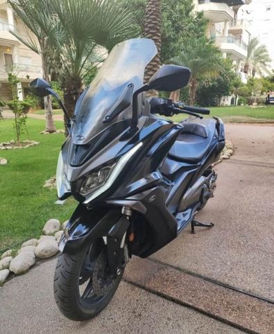מודעת רכב קימקו AK 550