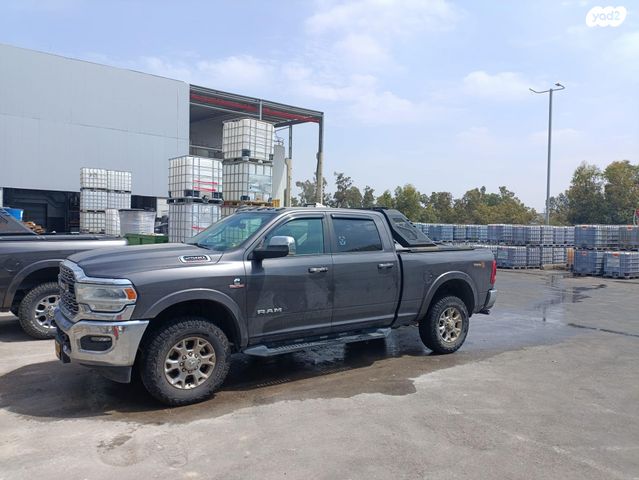 מודעת רכב דודג'