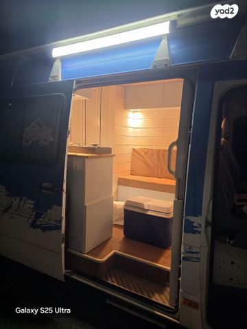 מודעת רכב ממונע אוטוקראוון