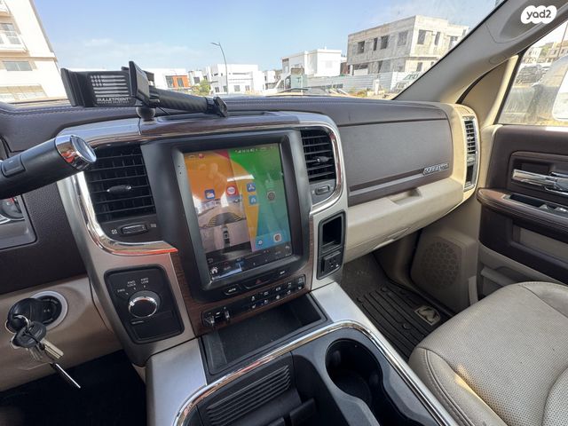 מודעת רכב דודג'