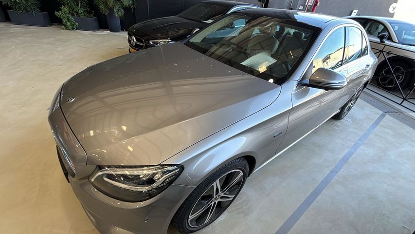 מודעת רכב מרצדס-בנץ C-class