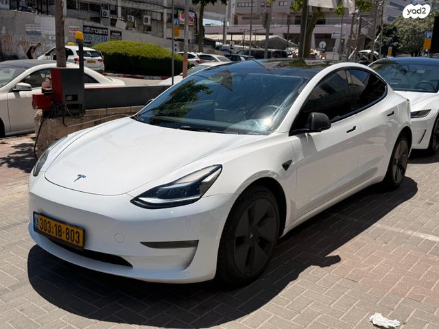 מודעת רכב טסלה מודל 3