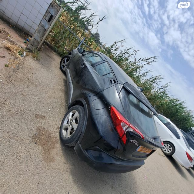מודעת רכב טויוטה C-HR