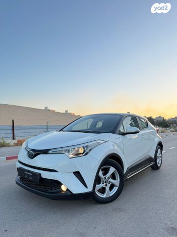מודעת רכב טויוטה C-HR
