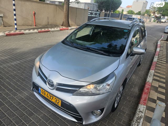 מודעת רכב טויוטה ורסו