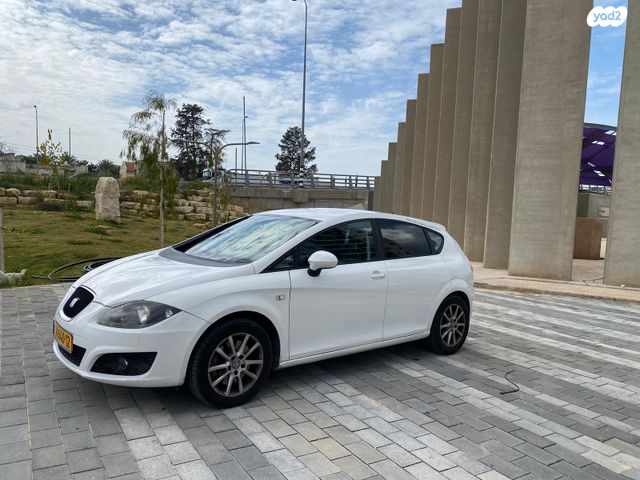 מודעת רכב סיאט לאון