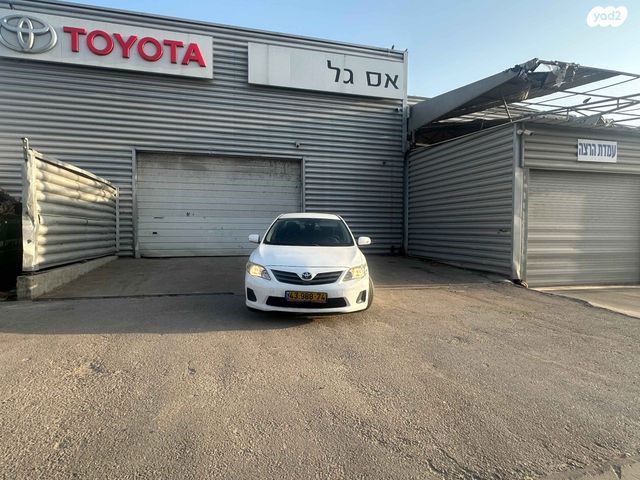 מודעת רכב טויוטה קורולה 1