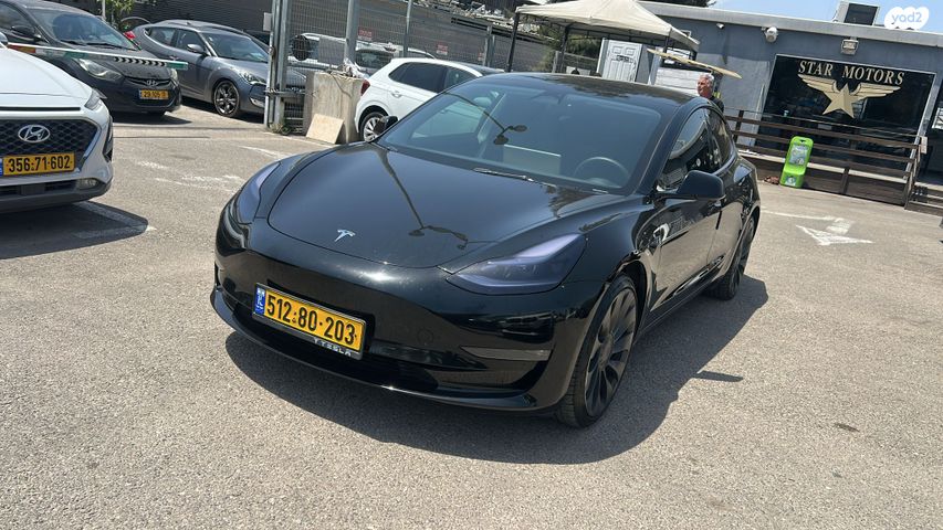 מודעת רכב טסלה מודל 3