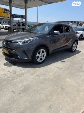 מודעת רכב טויוטה C-HR
