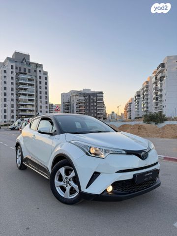 מודעת רכב טויוטה C-HR 2