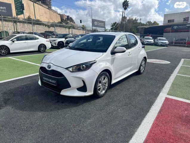 מודעת רכב טויוטה יאריס