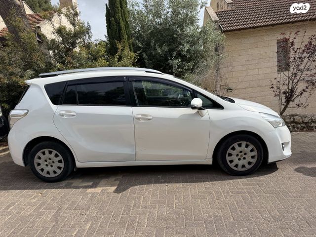 מודעת רכב טויוטה ורסו