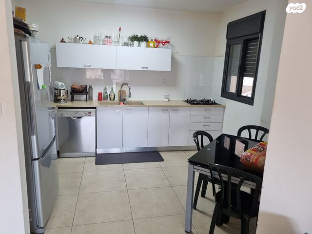 שביל חודשי השנה 12