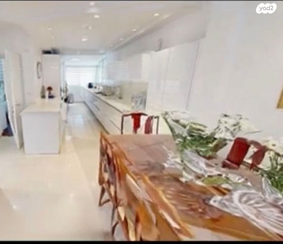 המשורר אצ"ג 8