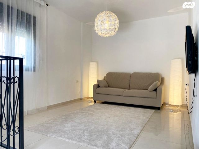 שלמה בן יוסף 320