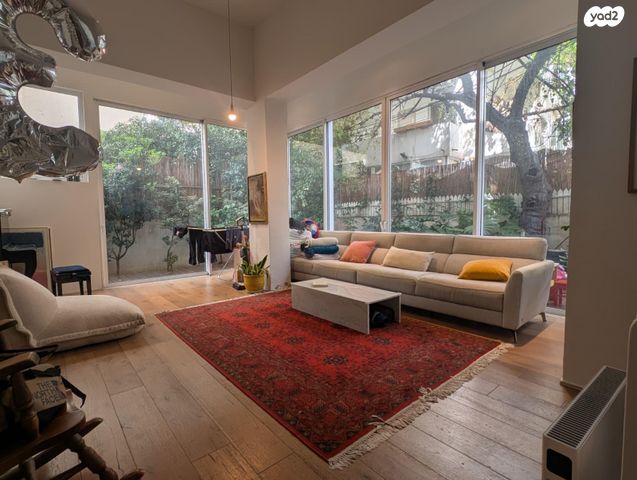 אסתר המלכה 13