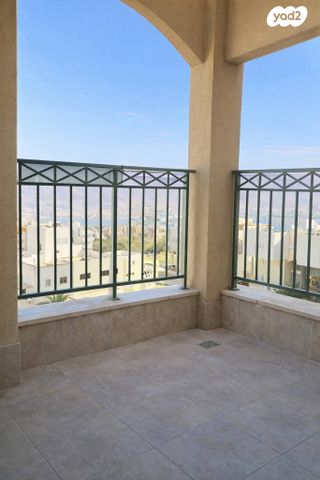 עין עקרבים 25