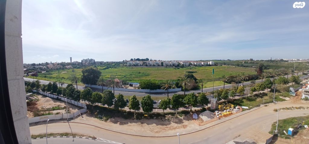 לאה גולדברג 16