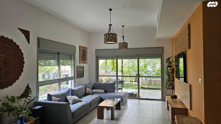 אבן גבירול 40