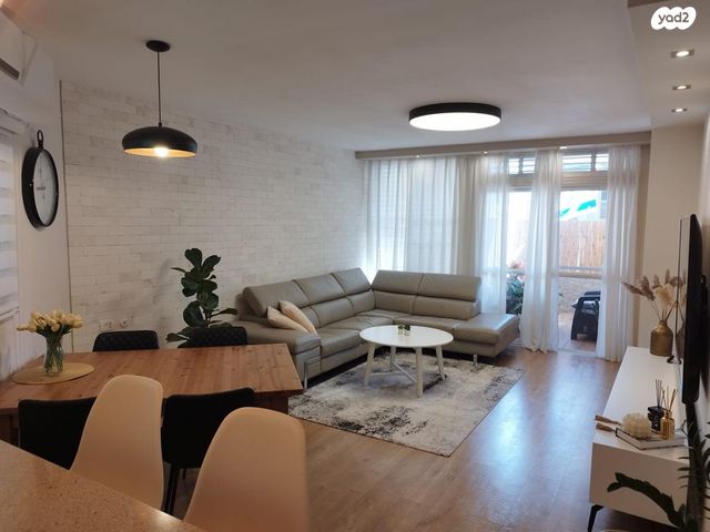 שדרות חיים וייצמן 98