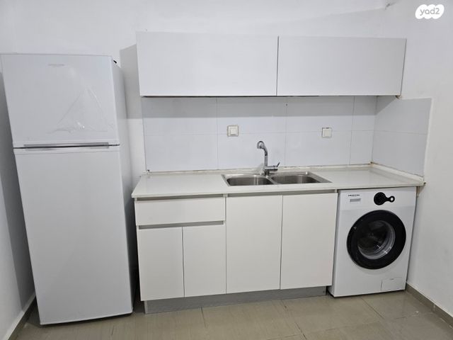 הרב עוזיאל 51