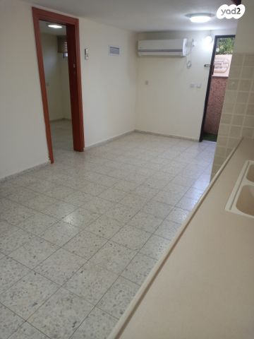כוכבית 8