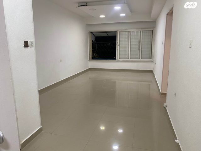 יעקב טוכמן 107