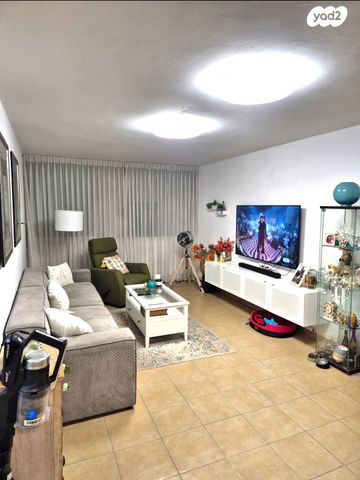 יחזקאל בן בוזי 23